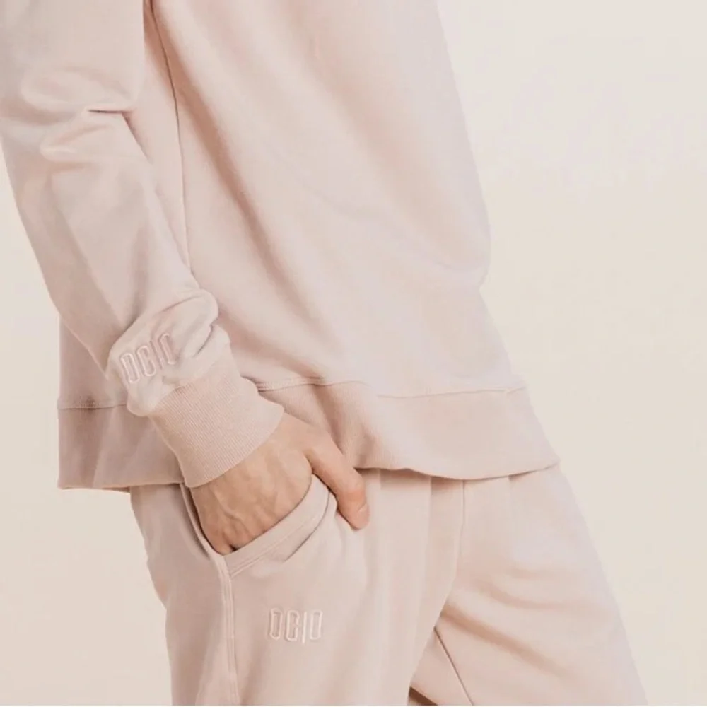 Men’s Ocio Leisurewear Classic Crewneck in Bloom - Picture 6 of 7